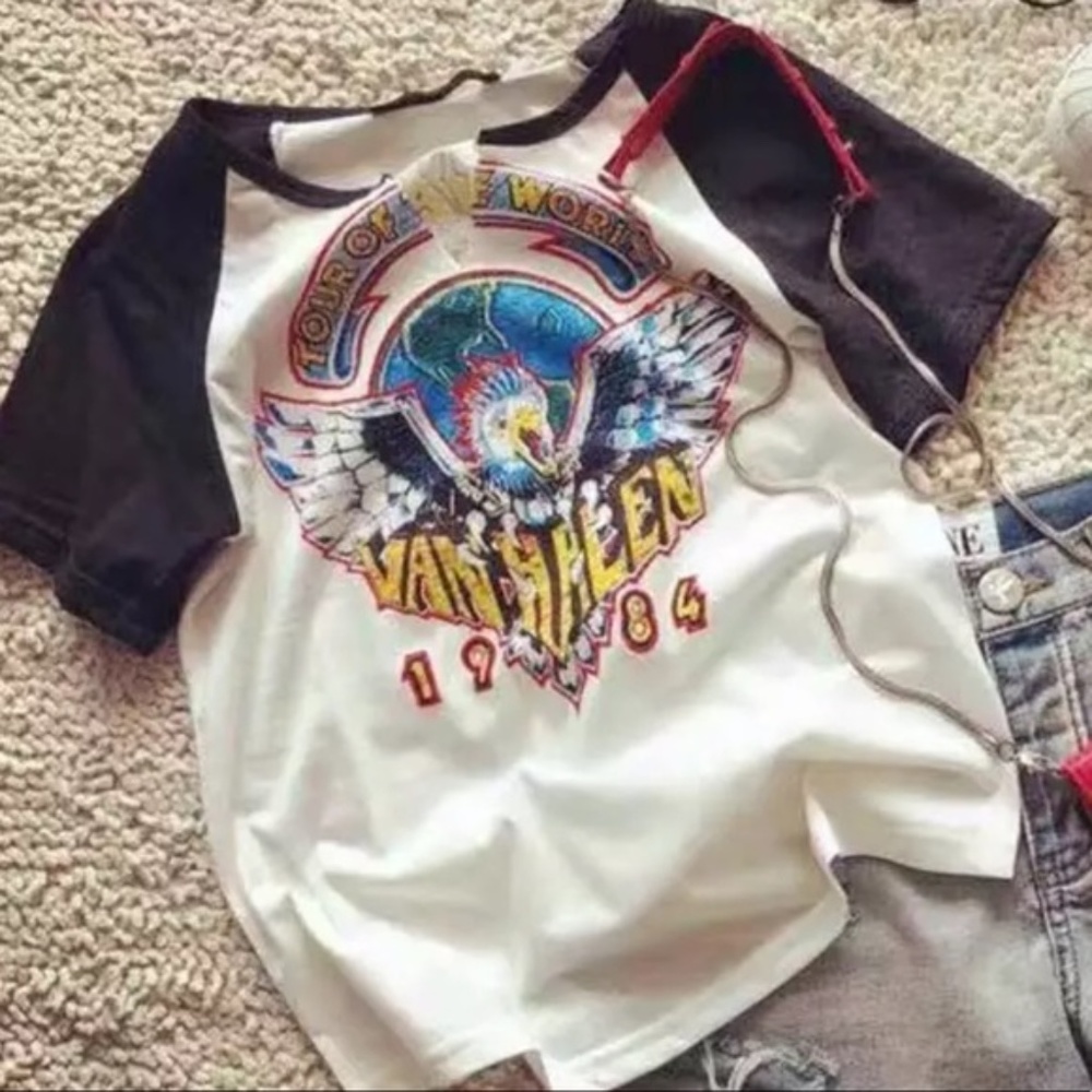 Tour of the World  80’s Van Halen Rock graphic tee - Picture 4 of 5